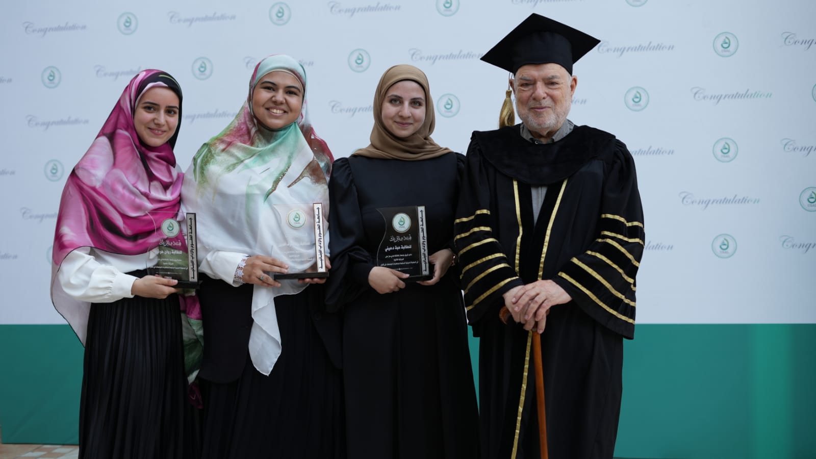 جامعة العلوم والآداب اللبنانية تحتفل بتخرّج طلابها للعام 2023-2024
